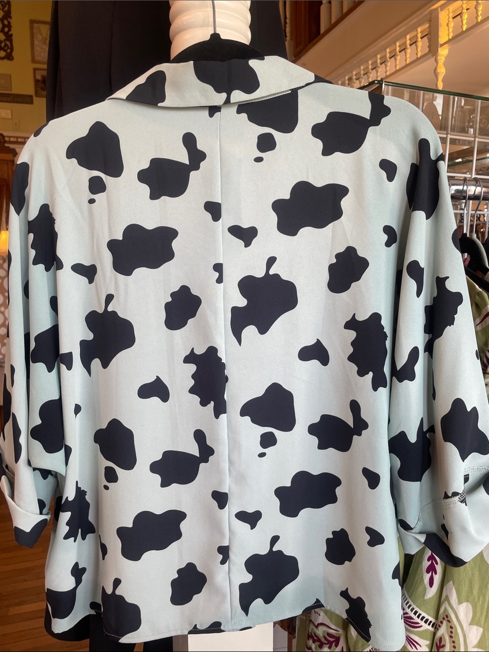 NWT Vine & Love Cowprint Blouse - Picture 3 of 3